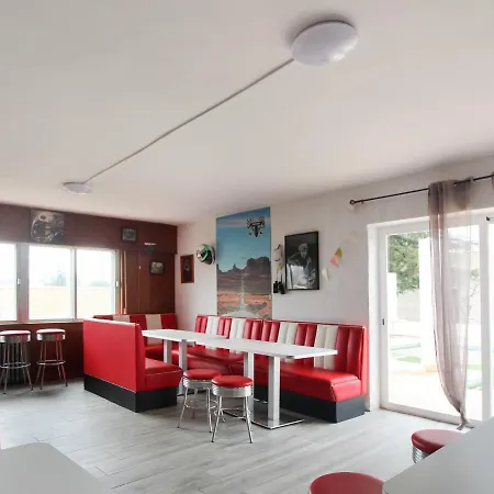 וילה Belvilla By Oyo La Casa De Valen *